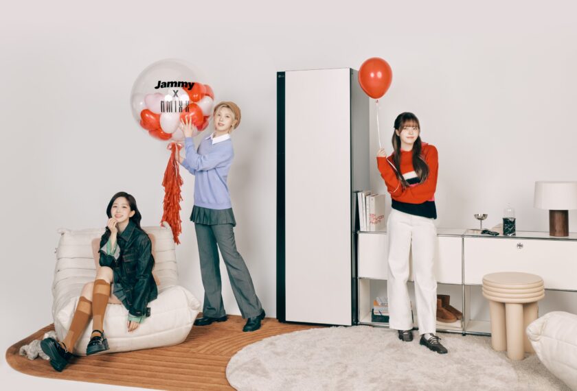 LG전자 제품 리뷰 커뮤니티 ‘재미(Jammy)’ 브랜드 모델, JYP엔터테인먼트의 걸그룹 ‘NMIXX(엔믹스)’ 단체 화보 컷